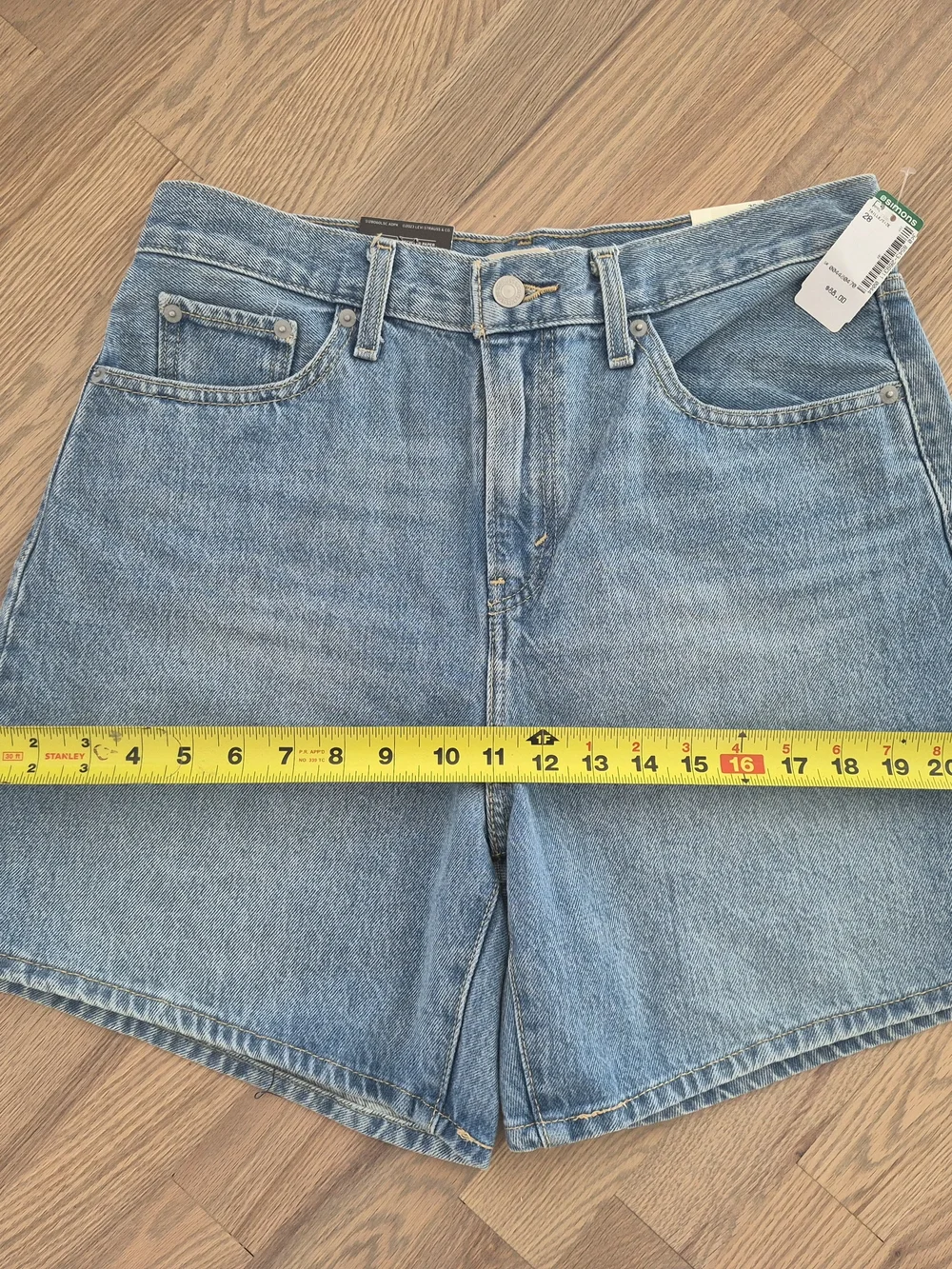 Levi's Classic High-Rise Women's Denim Shorts - Light Blue - Picture 6 of 11